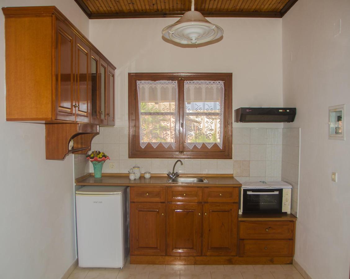 Takis Apartments Sidari  Exterior photo
